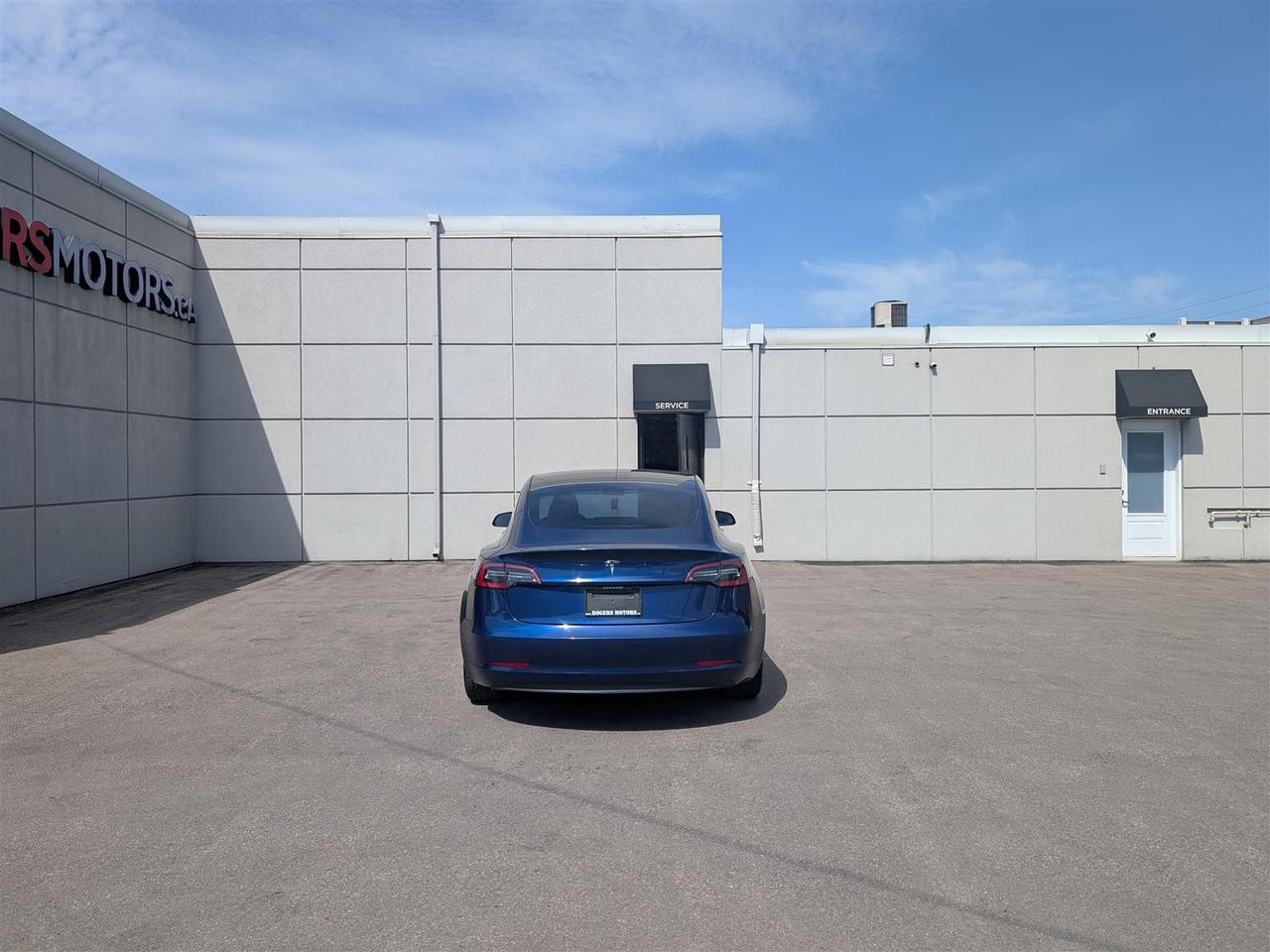 2023 Tesla Model 3 STANDARD Photo