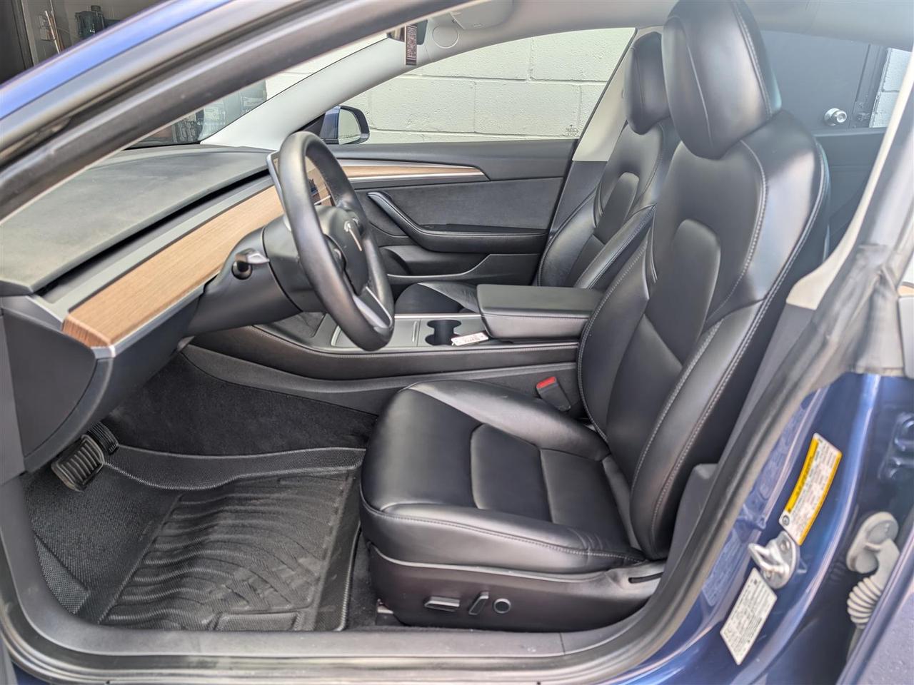 2023 Tesla Model 3 STANDARD Photo