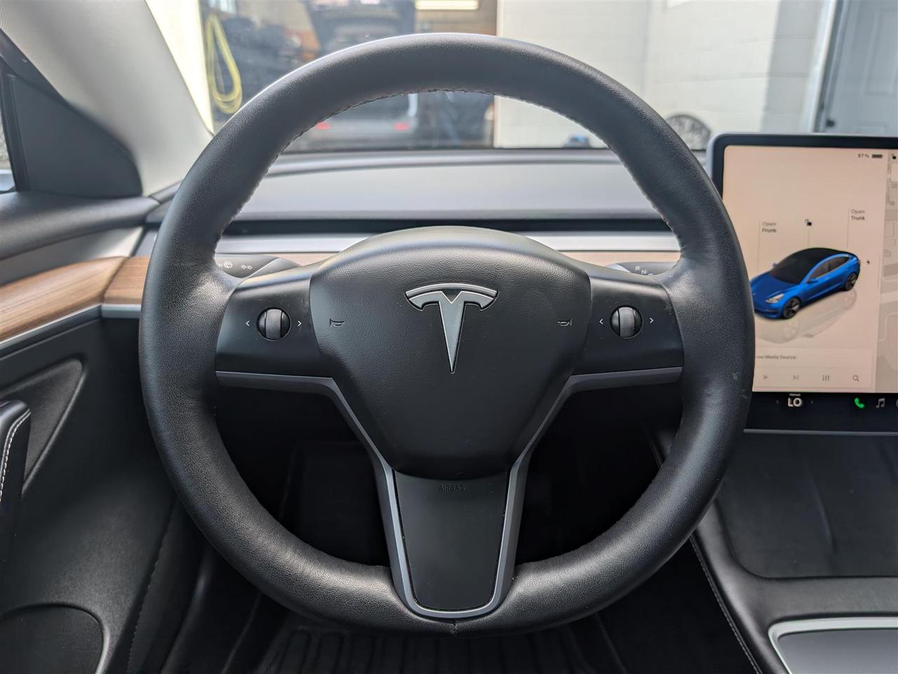 2023 Tesla Model 3 STANDARD Photo
