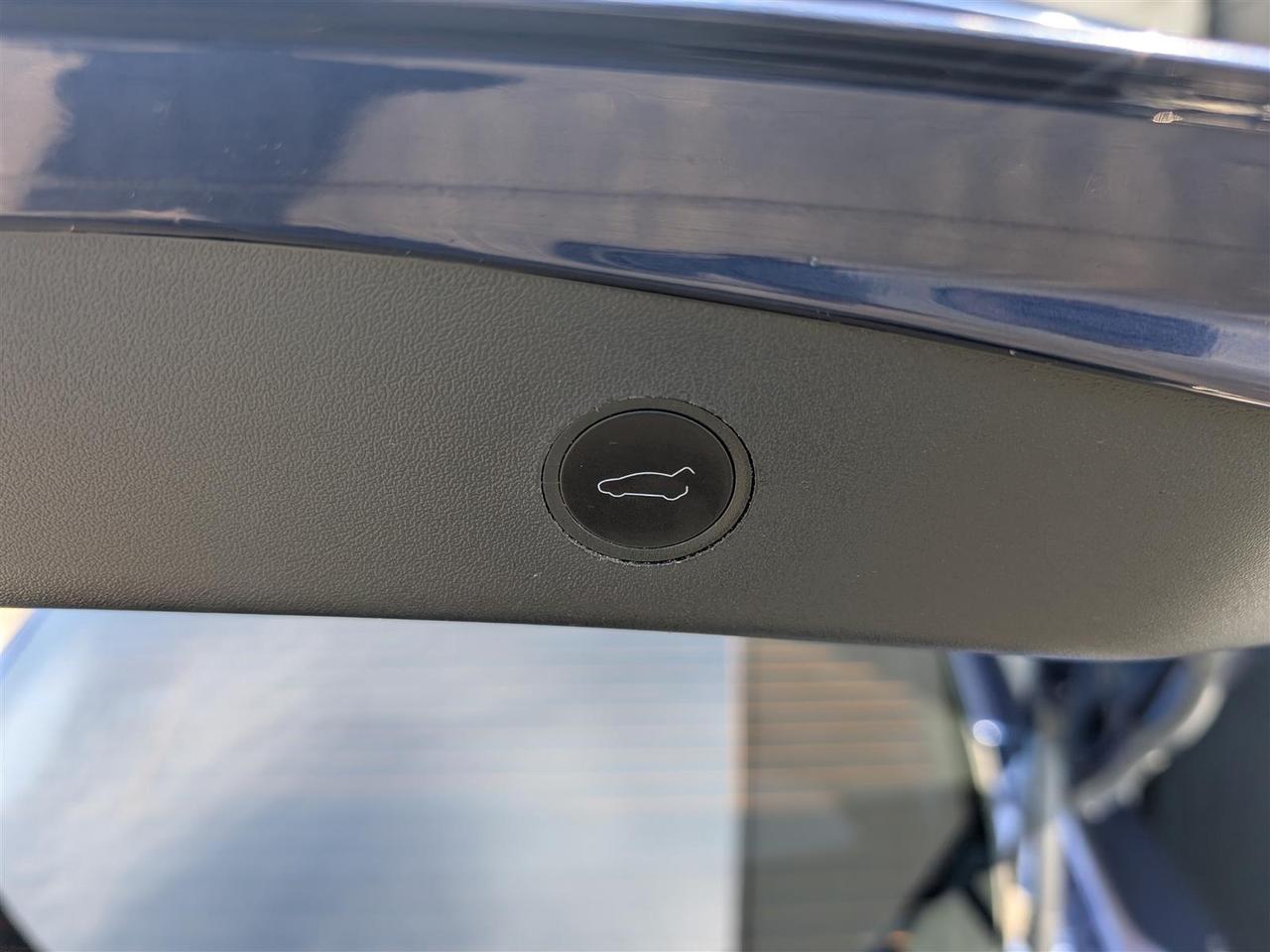 2023 Tesla Model 3 STANDARD Photo