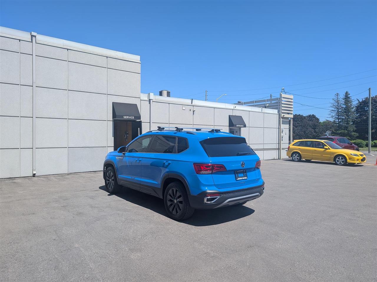 2022 Volkswagen Taos 4MOTION - REV CAM - HTD SEATS - TECH FEATS Photo