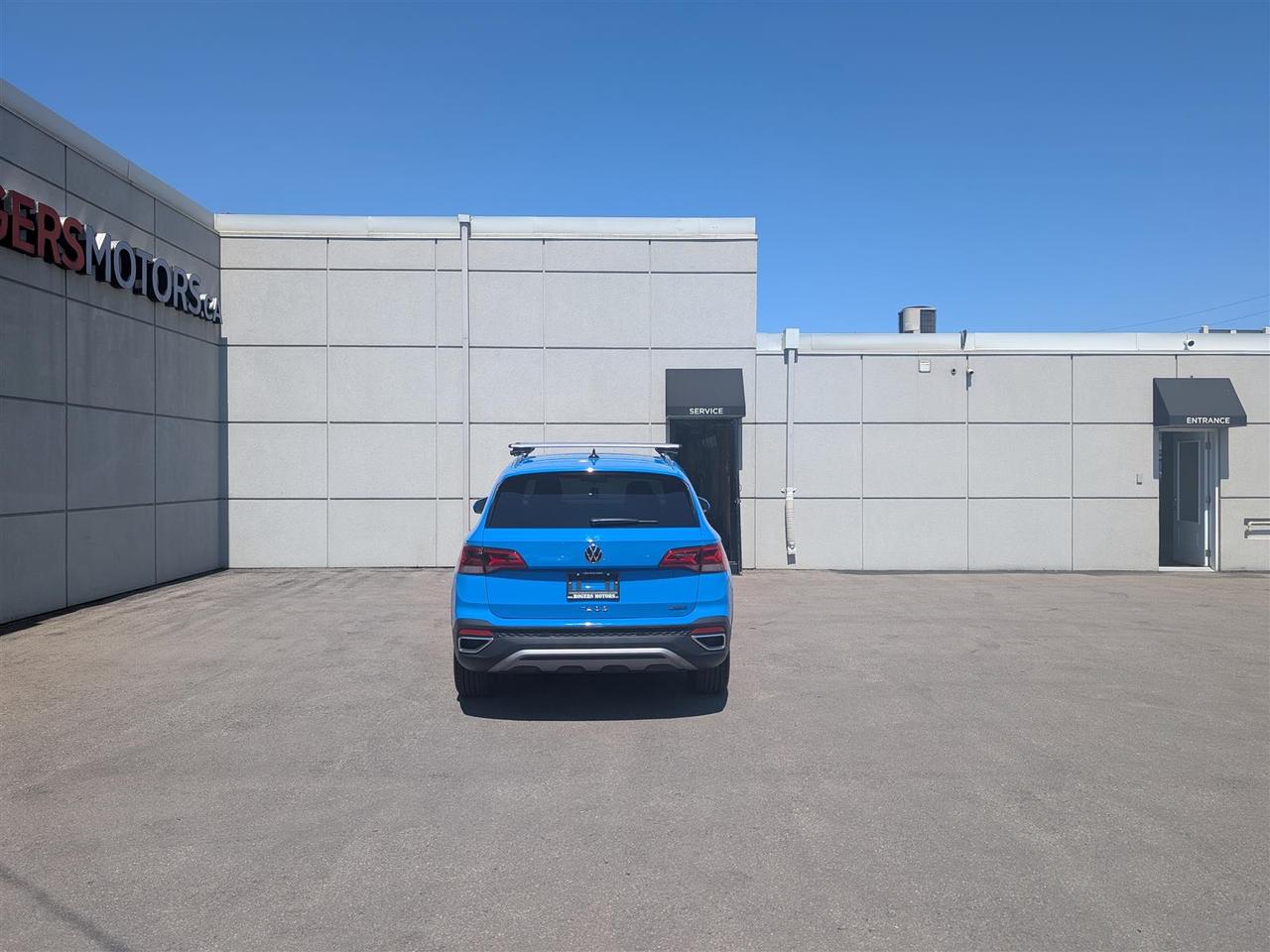 2022 Volkswagen Taos 4MOTION - REV CAM - HTD SEATS - TECH FEATS Photo