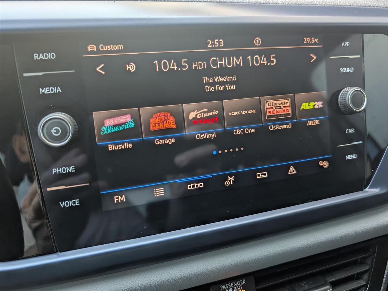 2022 Volkswagen Taos 4MOTION - REV CAM - HTD SEATS - TECH FEATS Photo