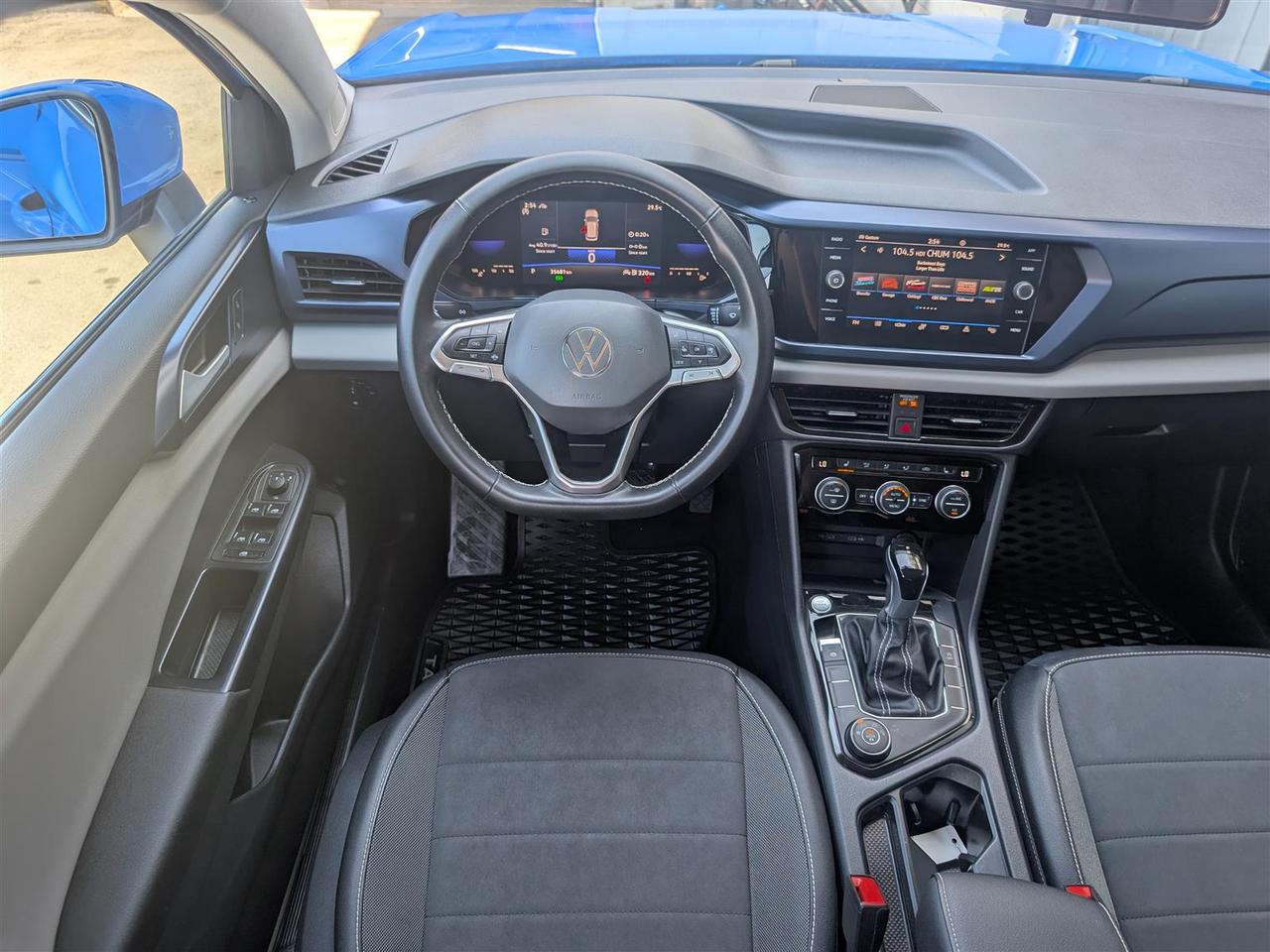 2022 Volkswagen Taos 4MOTION - REV CAM - HTD SEATS - TECH FEATS Photo