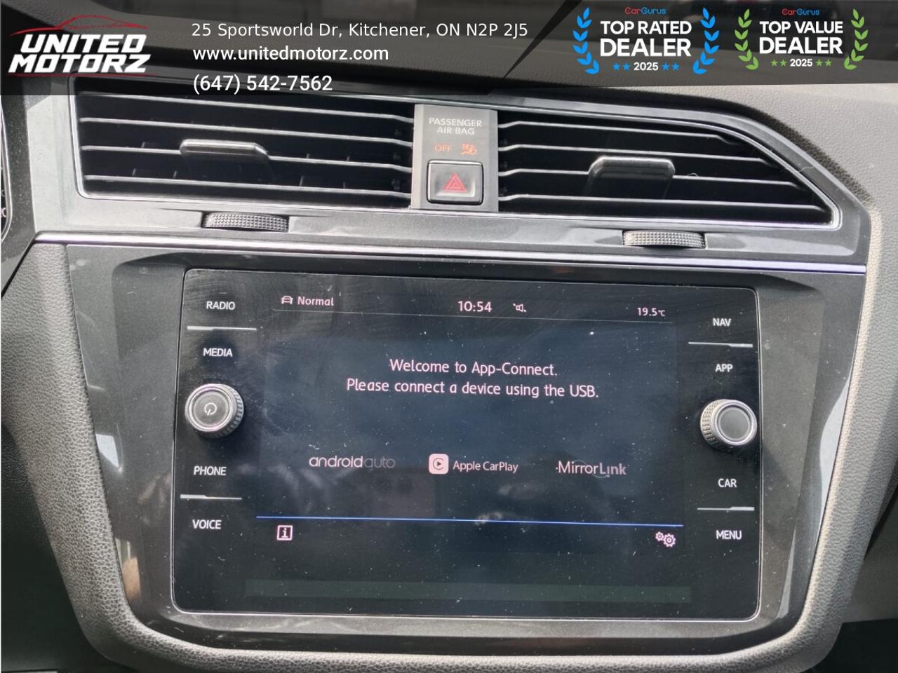 2018 Volkswagen Tiguan HIGHLINE~SAFETY CERTIFIED~ NO ACCIDENTS~ 22 SERVIC Photo