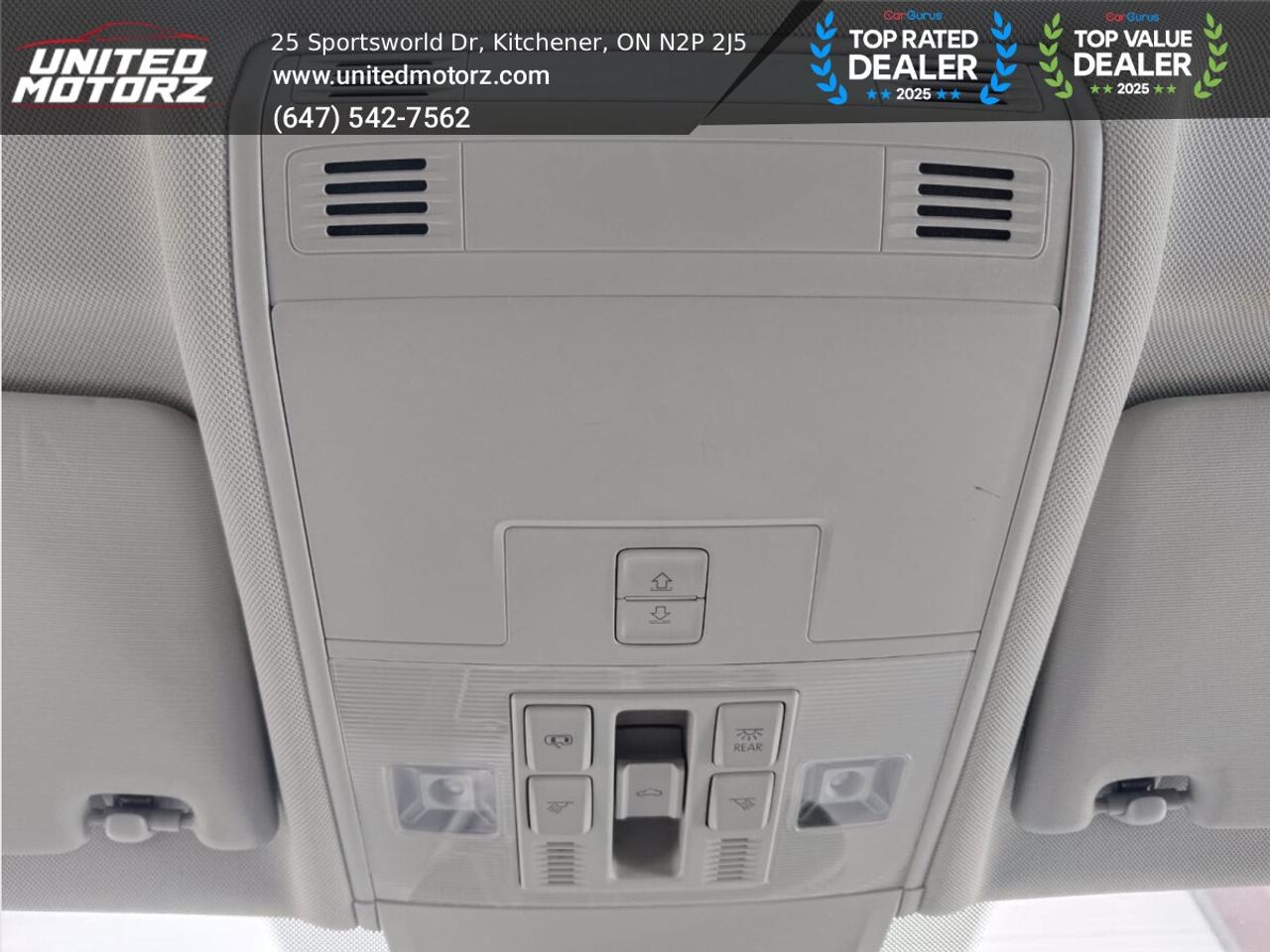 2018 Volkswagen Tiguan HIGHLINE~SAFETY CERTIFIED~ NO ACCIDENTS~ 22 SERVIC Photo