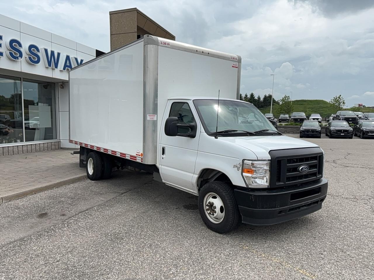 2024 Ford E-Series Cutaway E-450 DRW Super Duty CA 176WB Photo