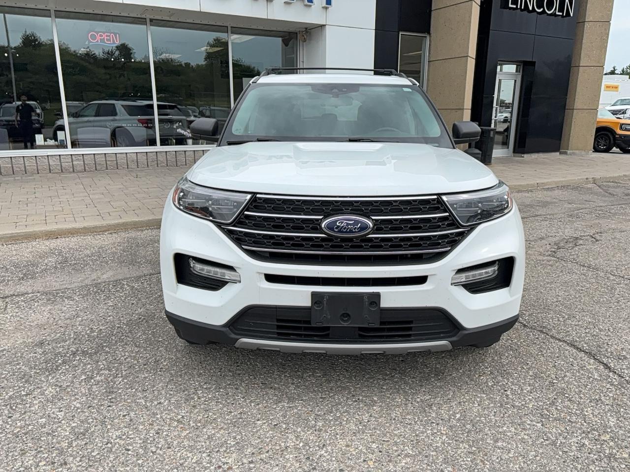 2020 Ford Explorer LOCAL TRADE! EXWAY SERVICED! LOADED 202A! ROOF,20s Photo1