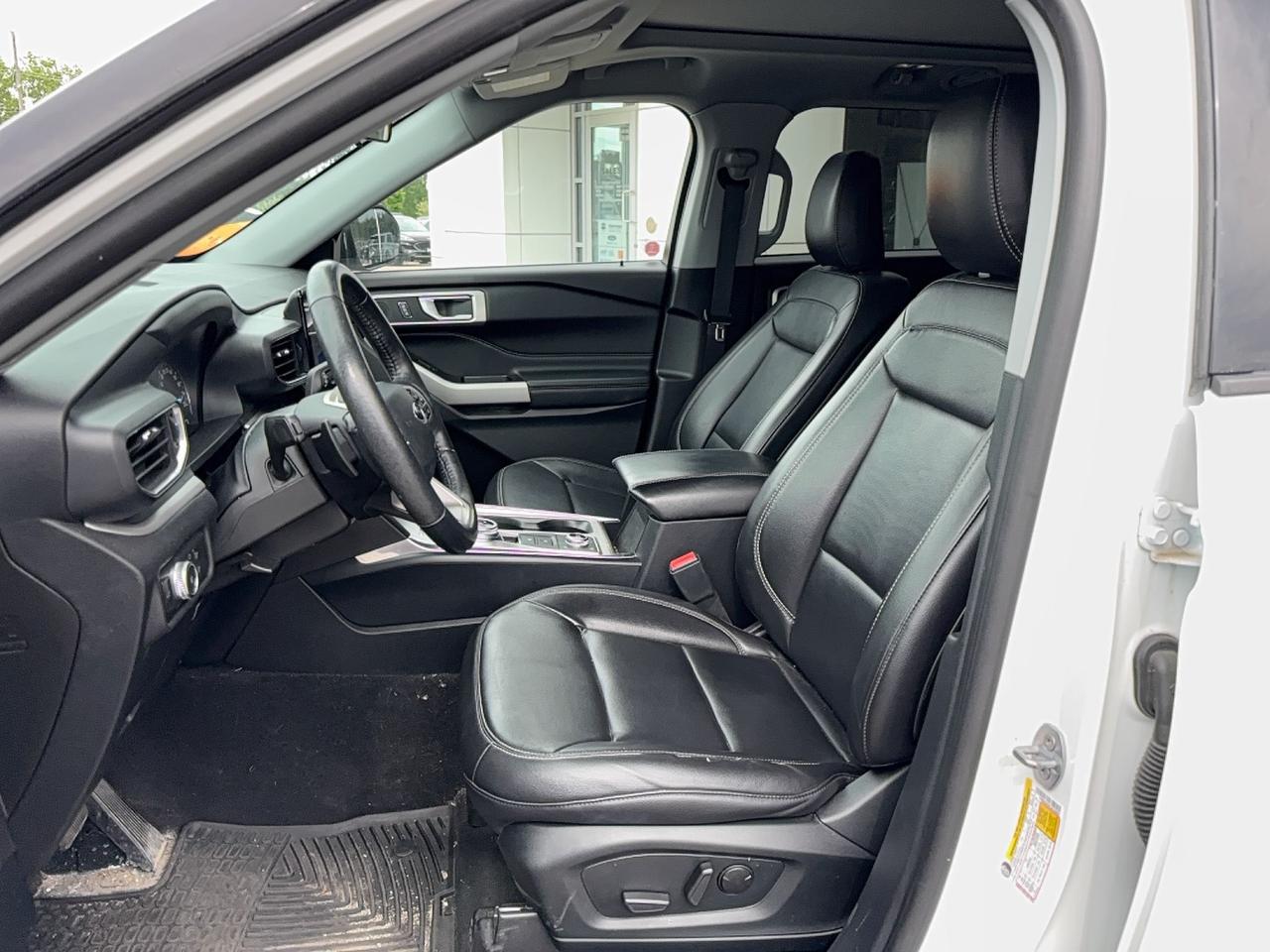 2020 Ford Explorer LOCAL TRADE! EXWAY SERVICED! LOADED 202A! ROOF,20s Photo