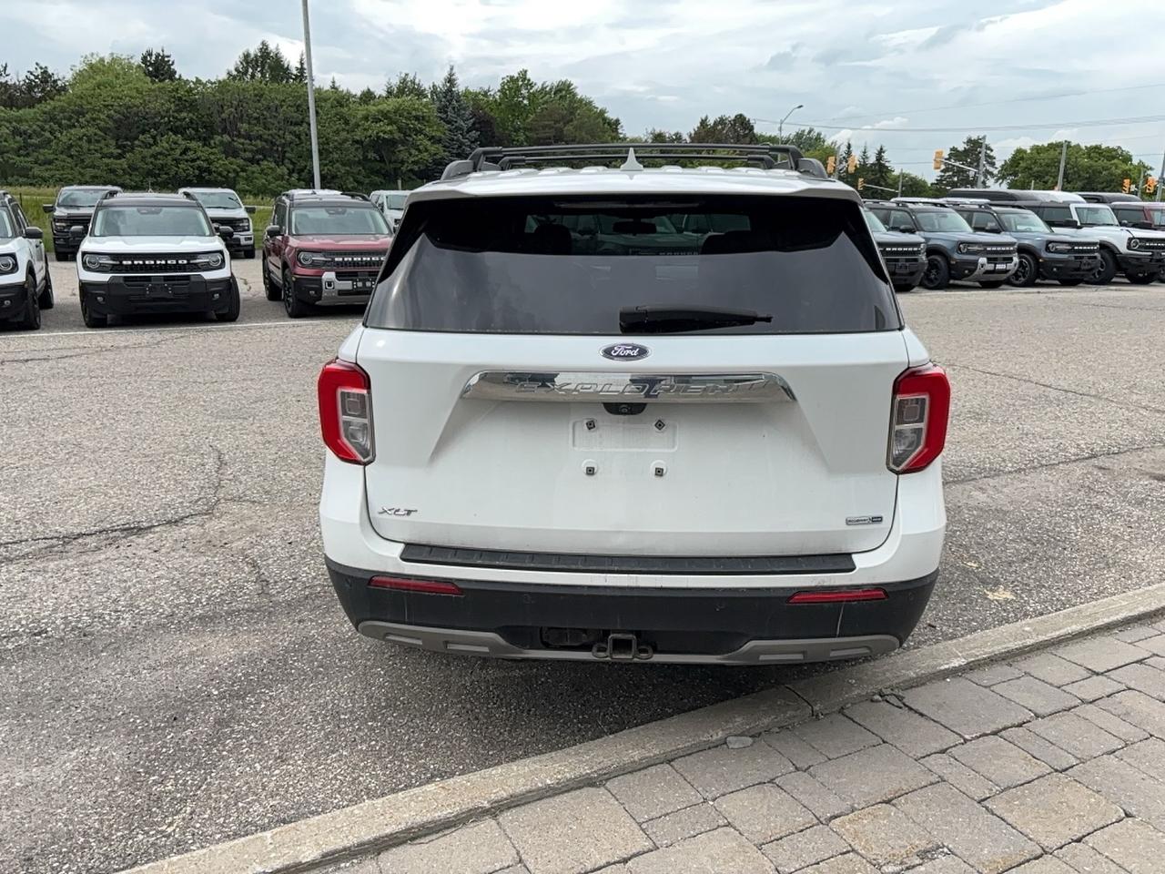 2020 Ford Explorer LOCAL TRADE! EXWAY SERVICED! LOADED 202A! ROOF,20s Photo