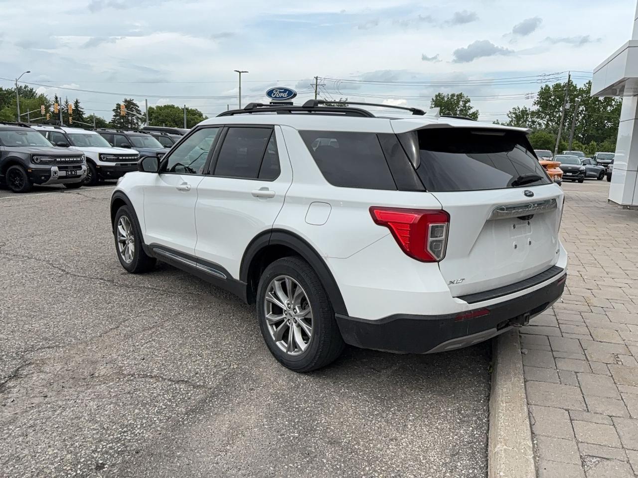 2020 Ford Explorer LOCAL TRADE! EXWAY SERVICED! LOADED 202A! ROOF,20s Photo