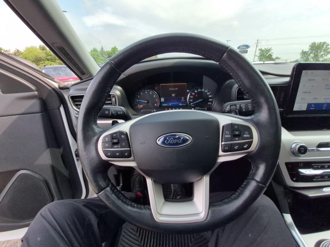 2020 Ford Explorer LOCAL TRADE! EXWAY SERVICED! LOADED 202A! ROOF,20s Photo