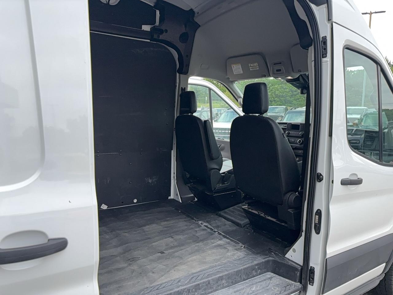 2025 Ford Transit EXT LENGTH! HIGH ROOF, AWD,  REAR CAMERA! Photo
