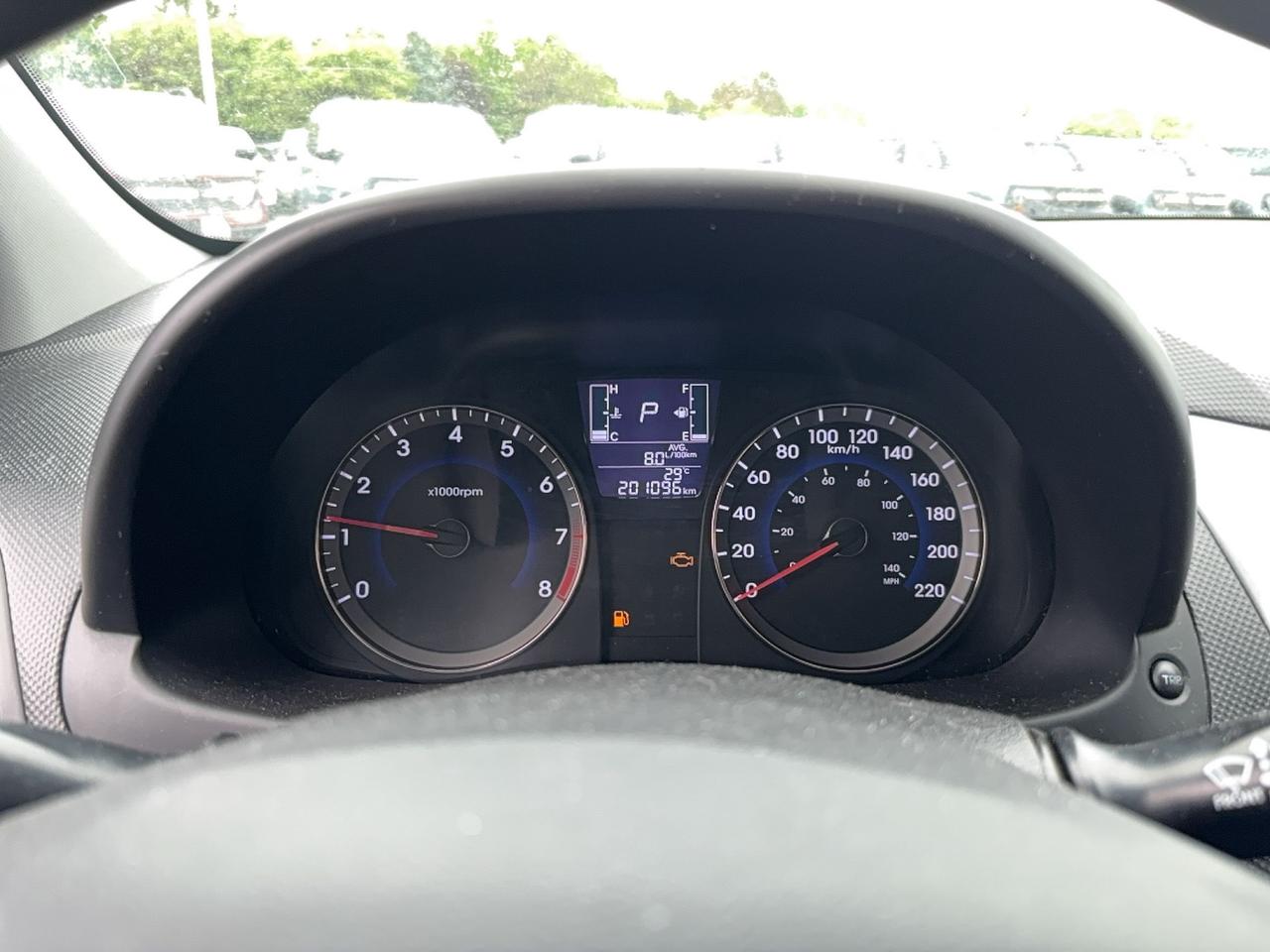 2017 Hyundai Accent HATCH, AUTOMATIC, CLOTH, AS TRADED! Photo