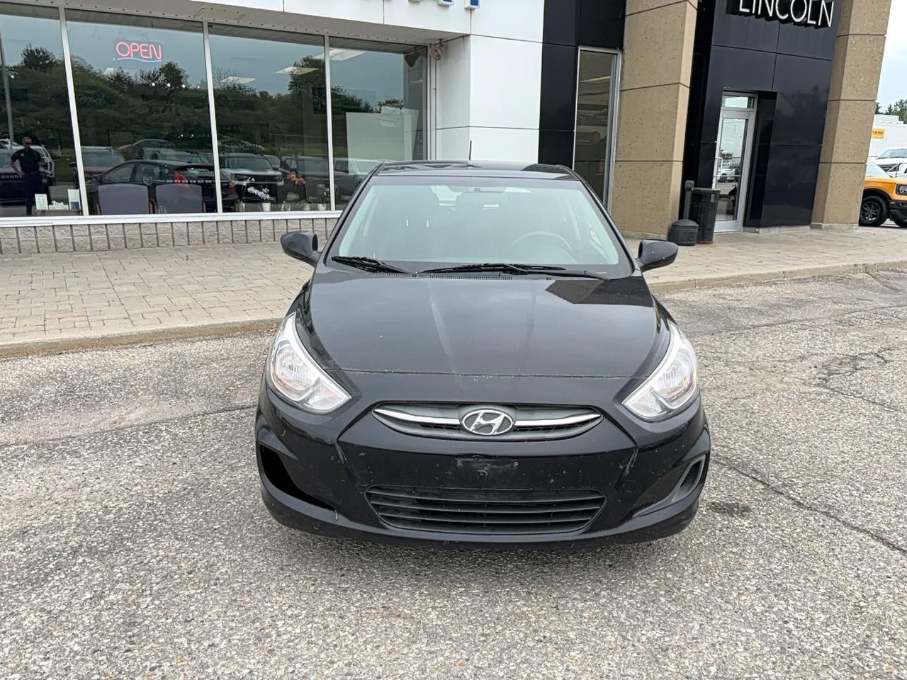 2017 Hyundai Accent HATCH, AUTOMATIC, CLOTH, AS TRADED! Photo1