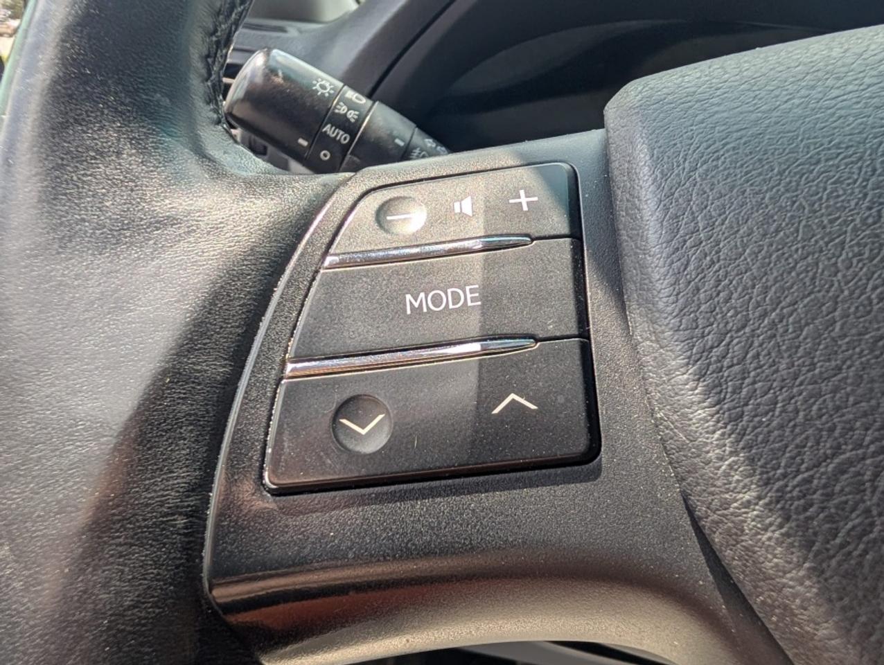 2010 Lexus RX 350 LEATHER/ SUNROOF/ NAVIGATION/ REAR CAMERA Photo