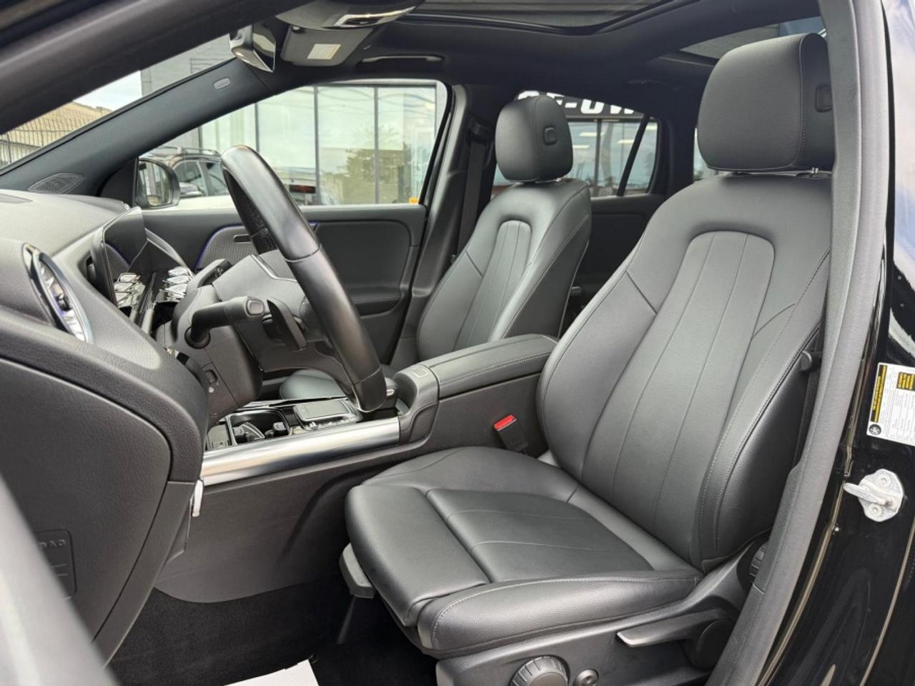 2022 Mercedes-Benz GLA GLA 250 4MATIC/ LEATHER /SUNROOF /NAVI/ CARPLAY Photo