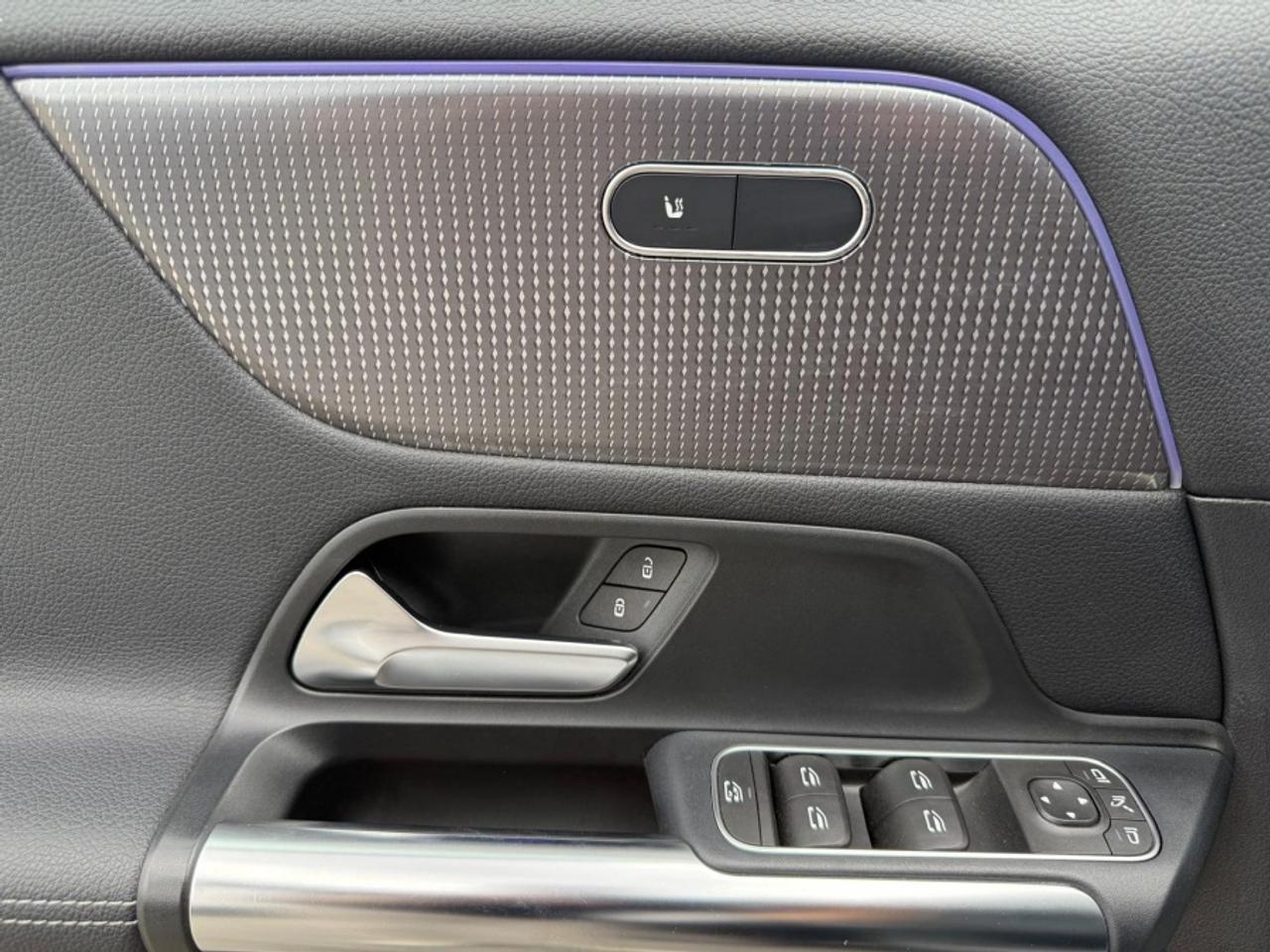 2022 Mercedes-Benz GLA GLA 250 4MATIC/ LEATHER /SUNROOF /NAVI/ CARPLAY Photo