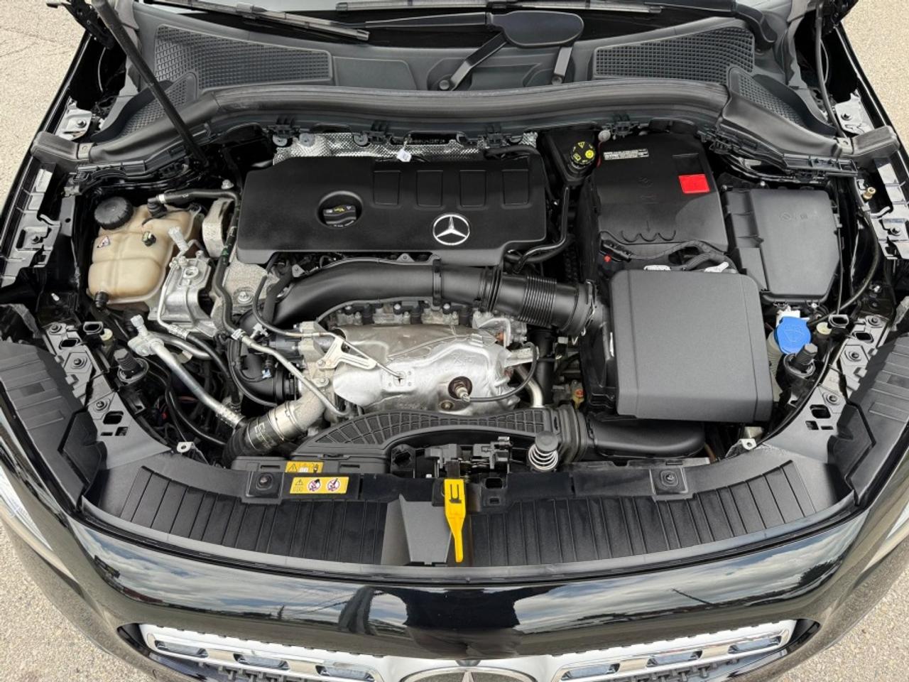 2022 Mercedes-Benz GLA GLA 250 4MATIC/ LEATHER /SUNROOF /NAVI/ CARPLAY Photo