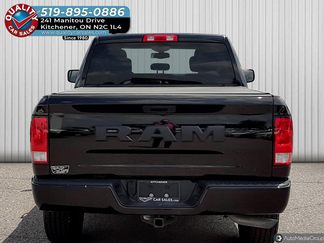 2021 RAM 1500 Classic Express Quad Cab *TONNEAU COVER* Photo4