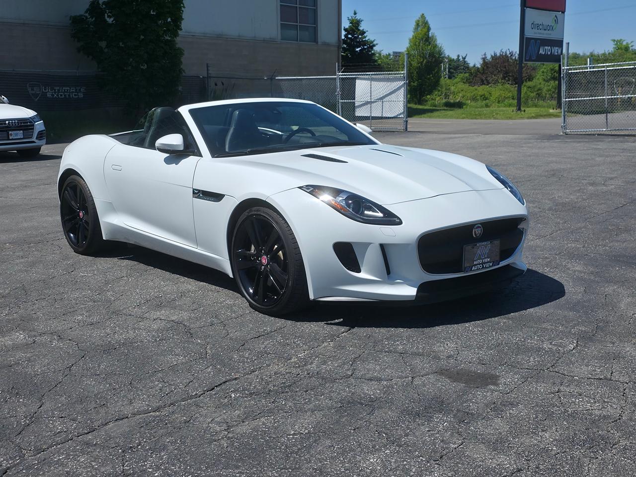 2016 Jaguar F-Type Convertible **CLEAN CARFAX REPORT** Photo2