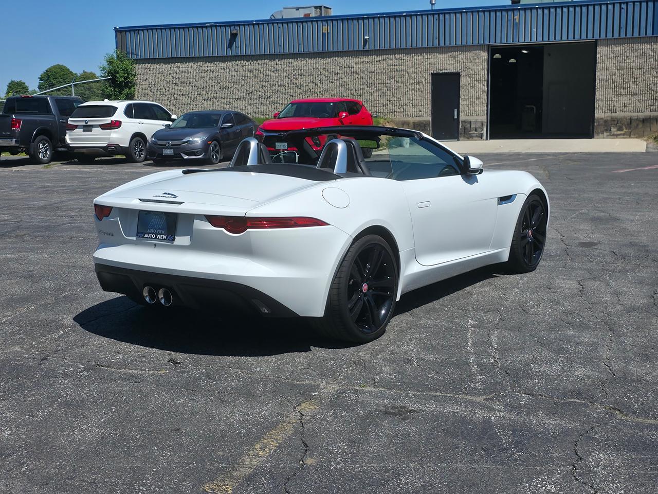 2016 Jaguar F-Type Convertible **CLEAN CARFAX REPORT** Photo4