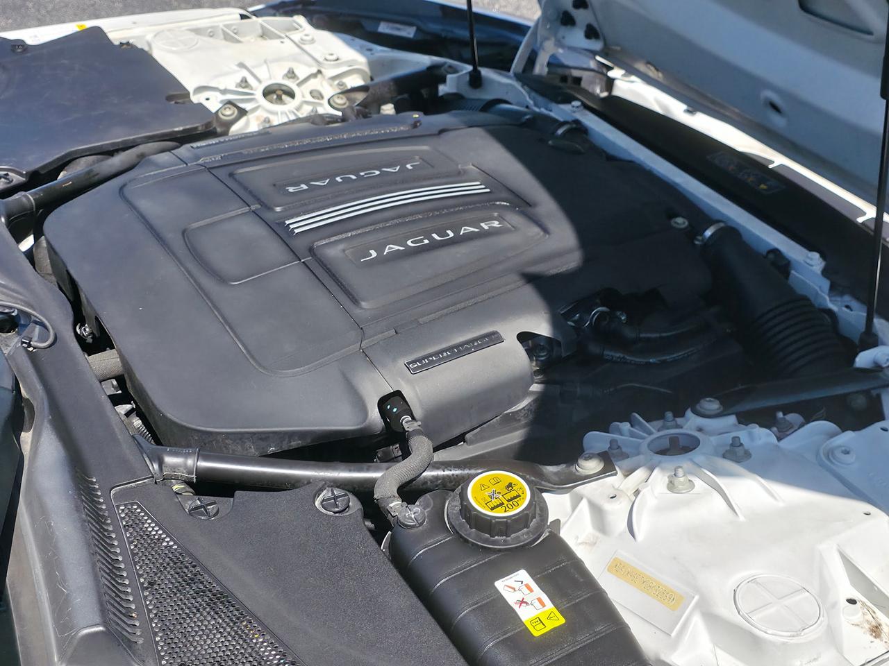 2016 Jaguar F-Type Convertible **CLEAN CARFAX REPORT** Photo