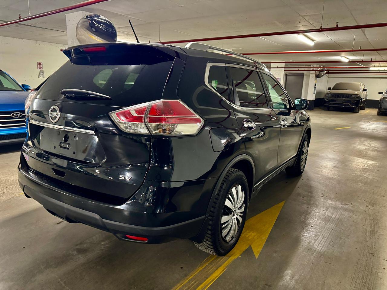 2016 Nissan Rogue SV Photo