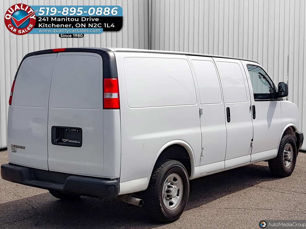 2020 Chevrolet Express 2500 Cargo 135" Photo3