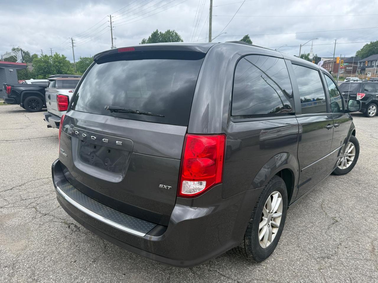 2016 Dodge Grand Caravan SXT / STOW & GO / YOU SAFETY YOU SAVE Photo3