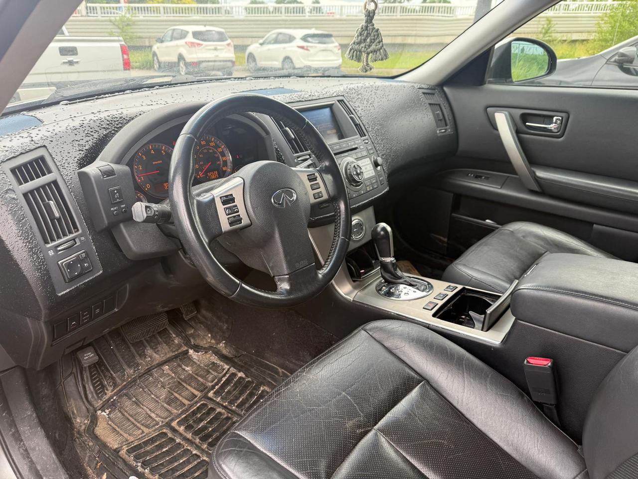 2008 Infiniti FX35 BASE / AUTO / LEATHER / YOU SAFETY YOU SAVE Photo