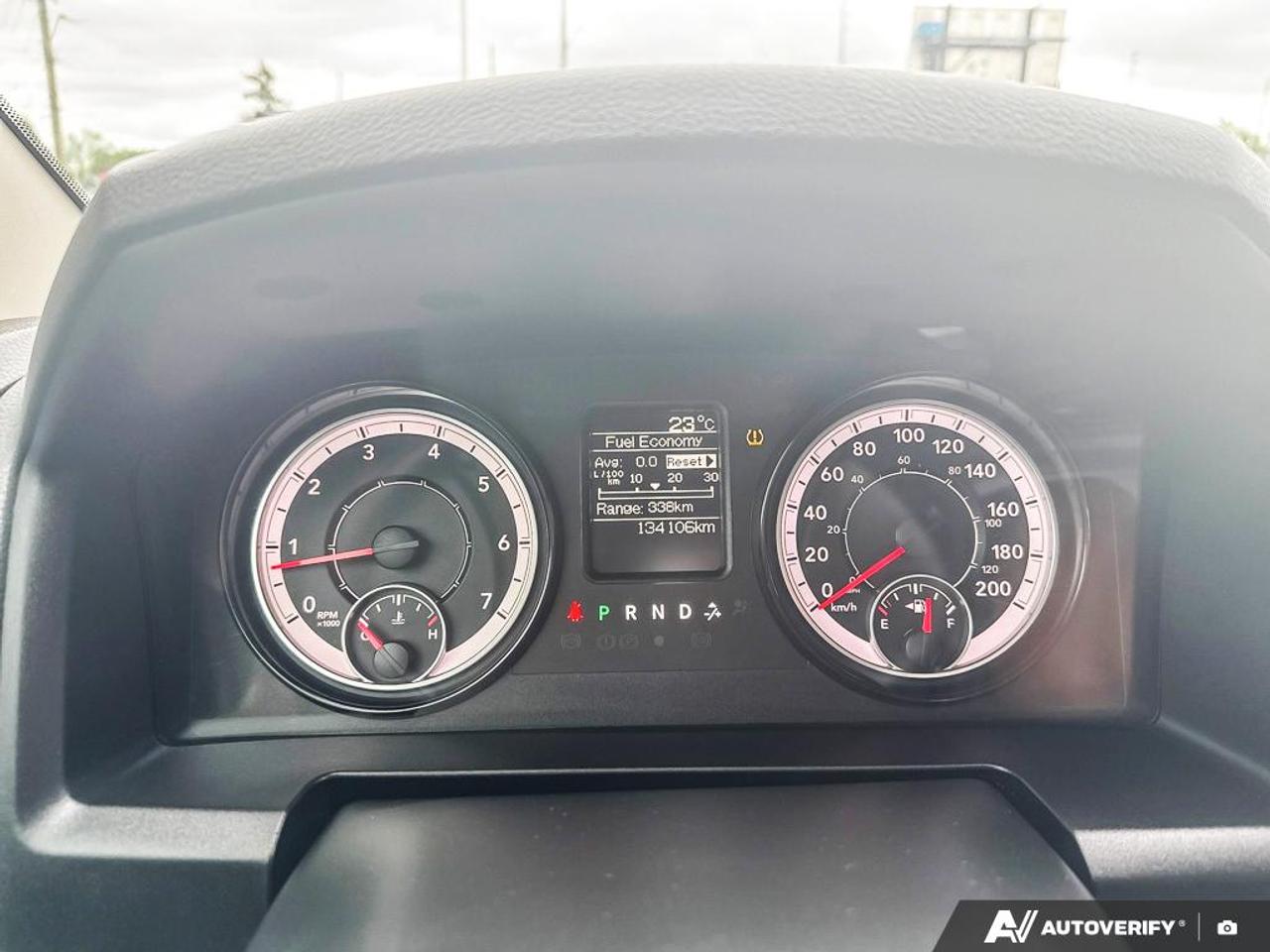 2019 RAM 1500 Classic EXPRESS / NO ACCIDENTS / 4X4 / 5.7L / HTD SEATS Photo