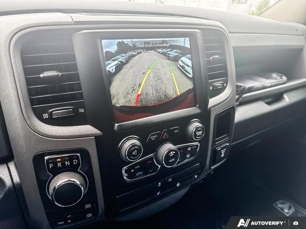 2019 RAM 1500 Classic EXPRESS / NO ACCIDENTS / 4X4 / 5.7L / HTD SEATS Photo