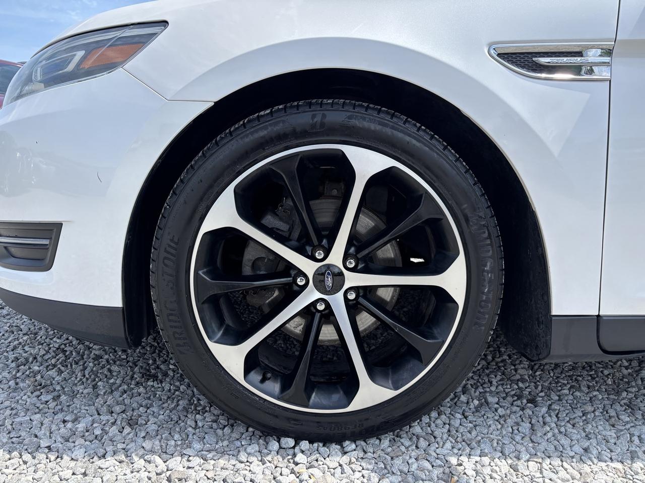 2015 Ford Taurus SEL ~WELL MAINTAINED~ACCIDENT FREE~ Photo