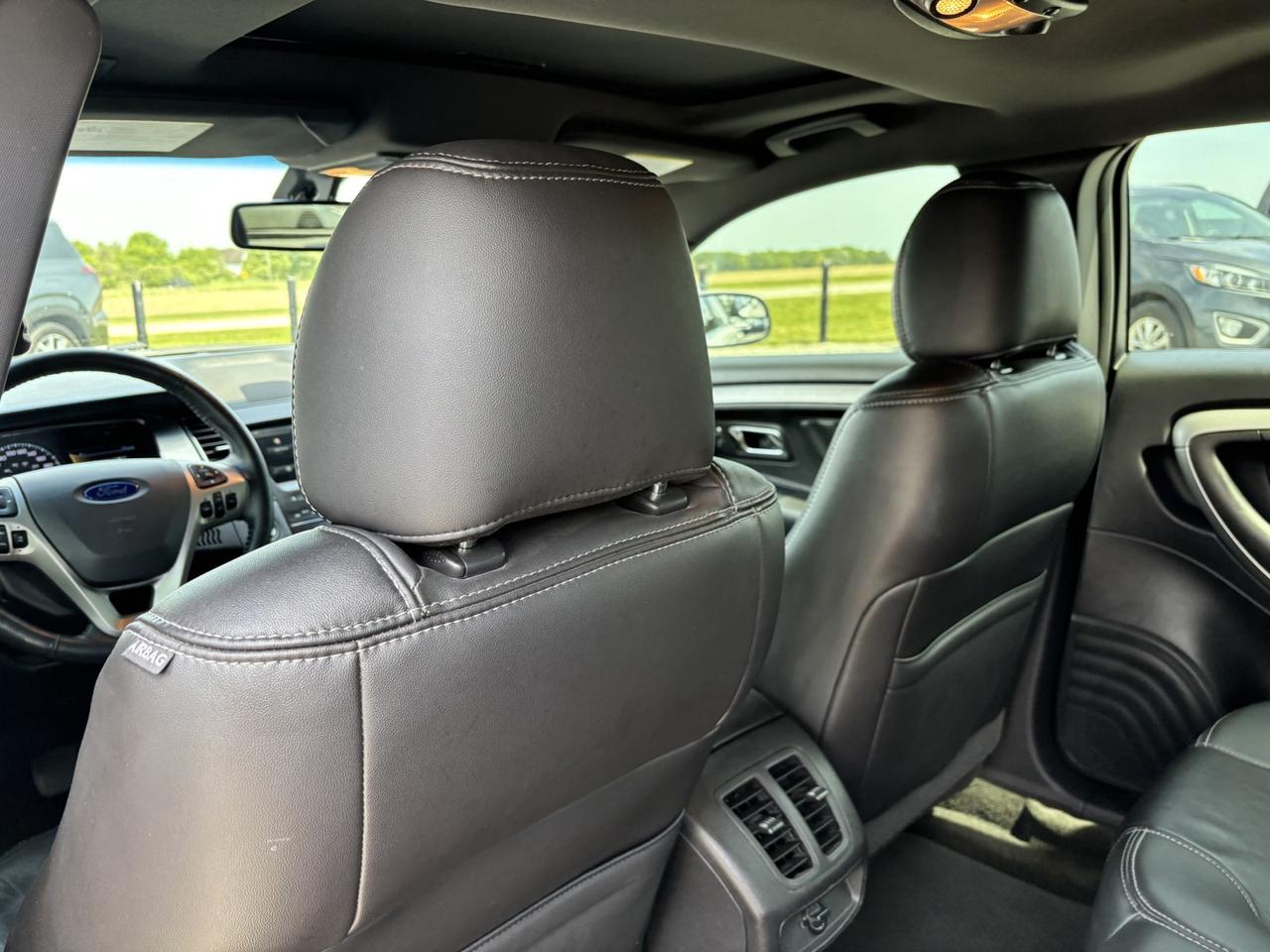 2015 Ford Taurus SEL ~WELL MAINTAINED~ACCIDENT FREE~ Photo