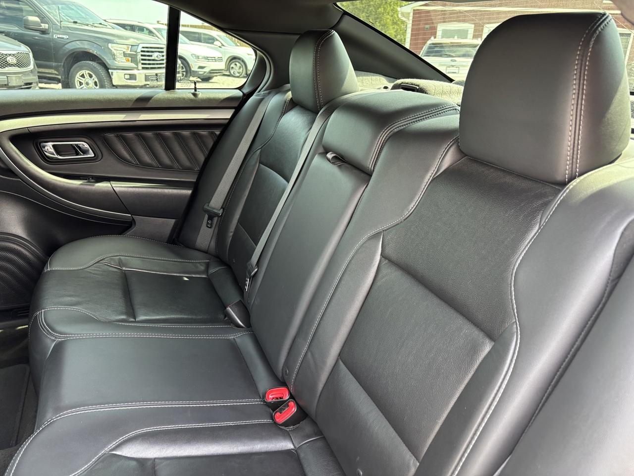 2015 Ford Taurus SEL ~WELL MAINTAINED~ACCIDENT FREE~ Photo