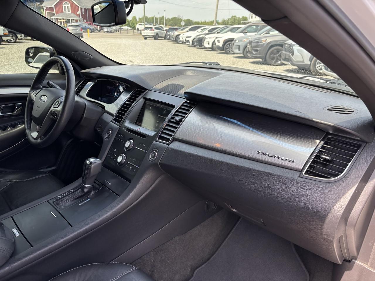 2015 Ford Taurus SEL ~WELL MAINTAINED~ACCIDENT FREE~ Photo