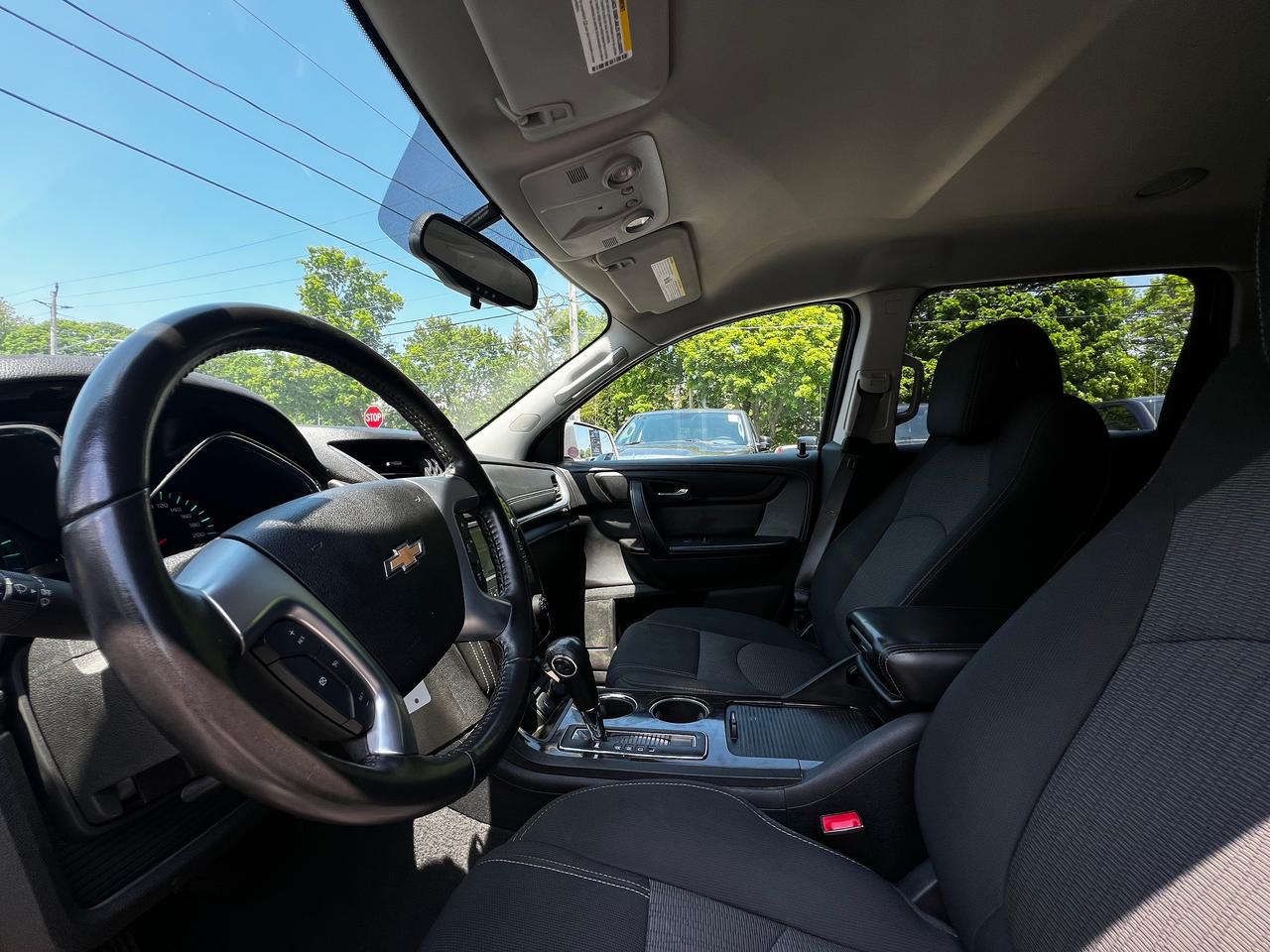 2015 Chevrolet Traverse LT - Photo #10