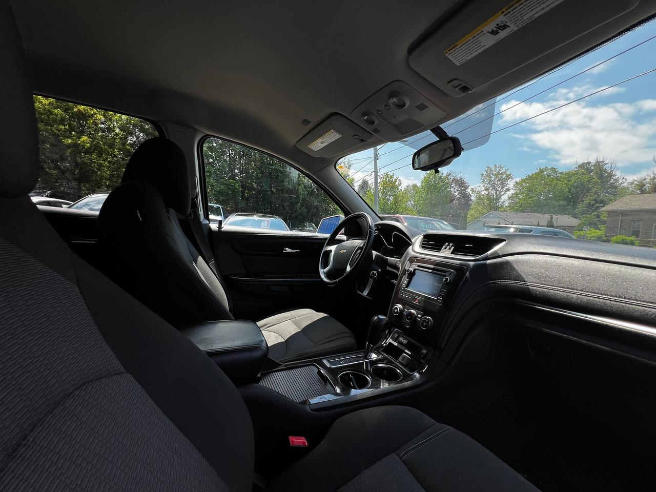 2015 Chevrolet Traverse LT - Photo #12