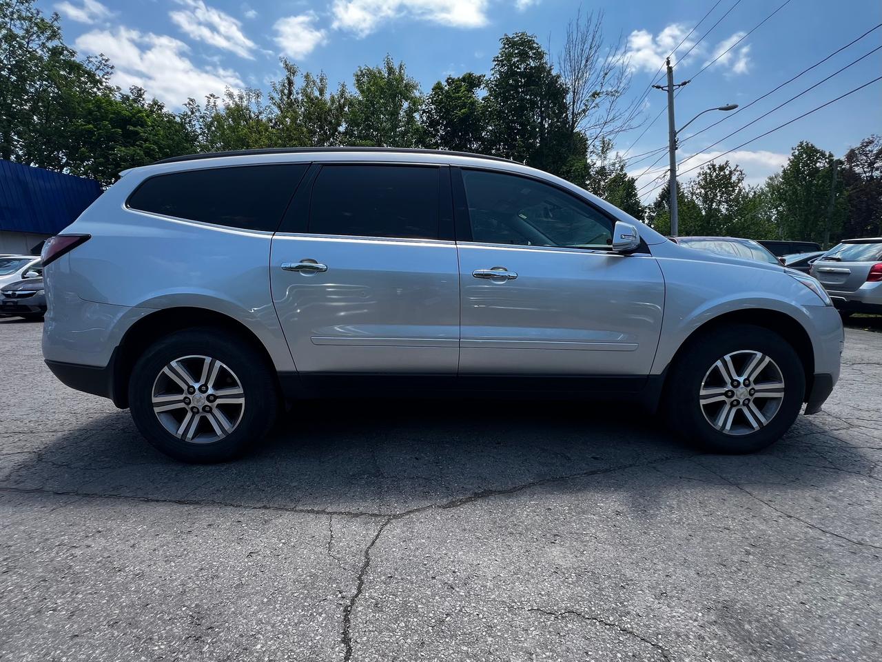 2015 Chevrolet Traverse LT Photo