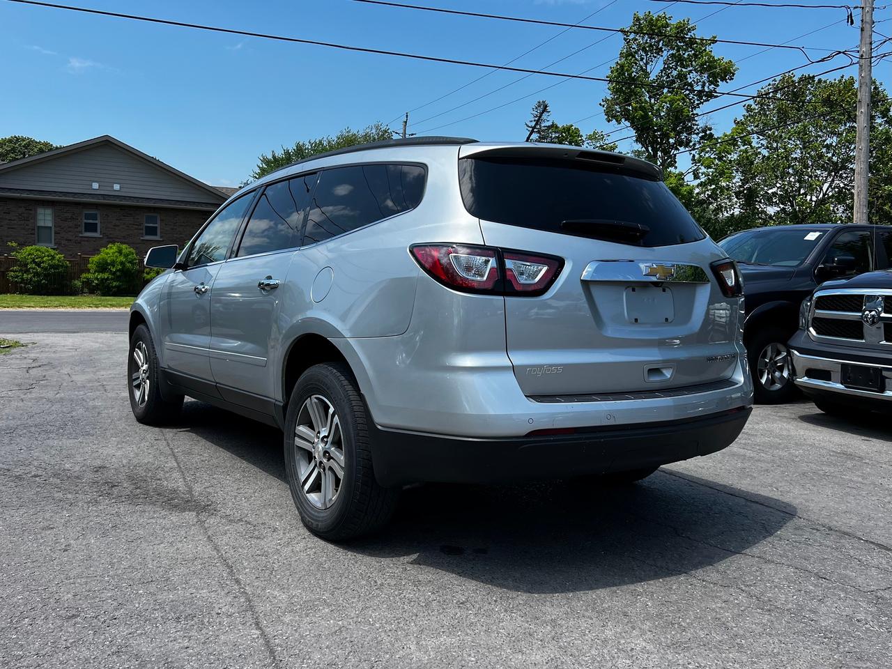 2015 Chevrolet Traverse LT - Photo #5