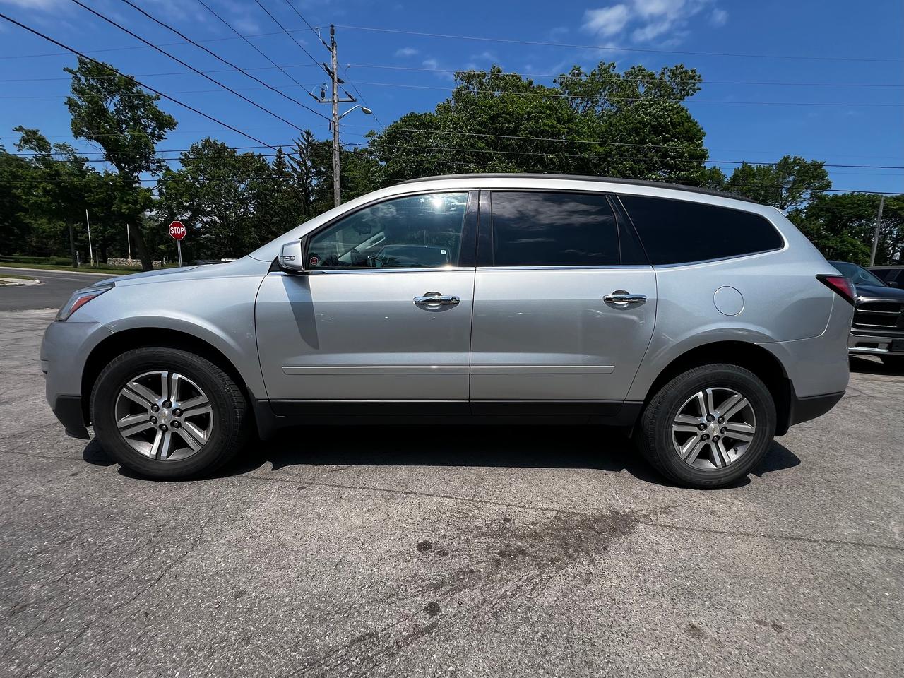 2015 Chevrolet Traverse LT - Photo #4