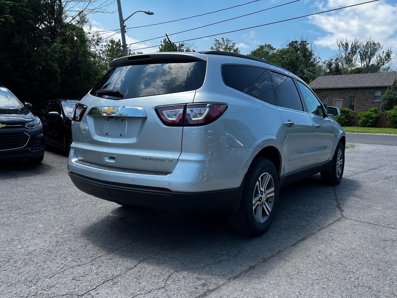 2015 Chevrolet Traverse LT Photo