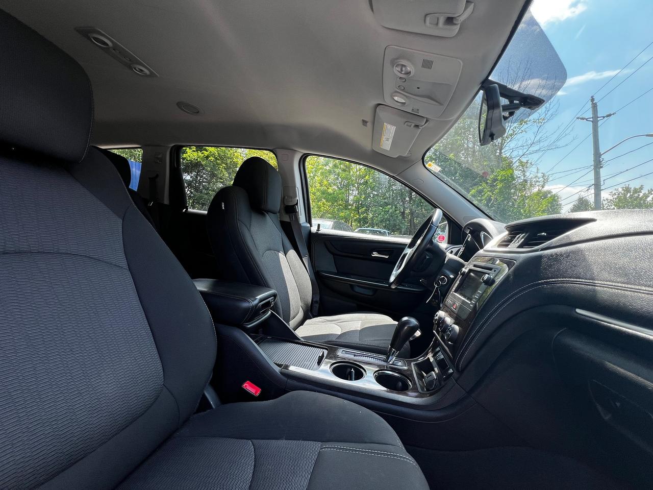 2015 Chevrolet Traverse LT Photo