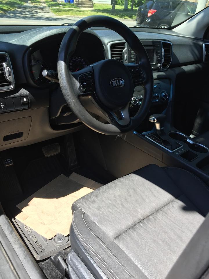 2018 Kia Sportage LX-AWD Great Service History !!! Photo