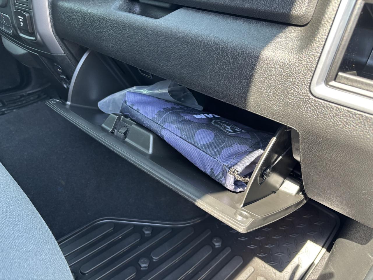 2022 RAM 1500 SLT Photo