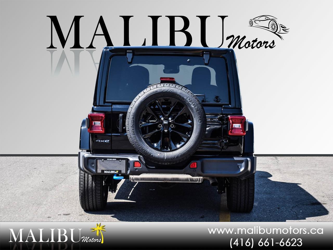 2024 Jeep Wrangler Sahara Photo