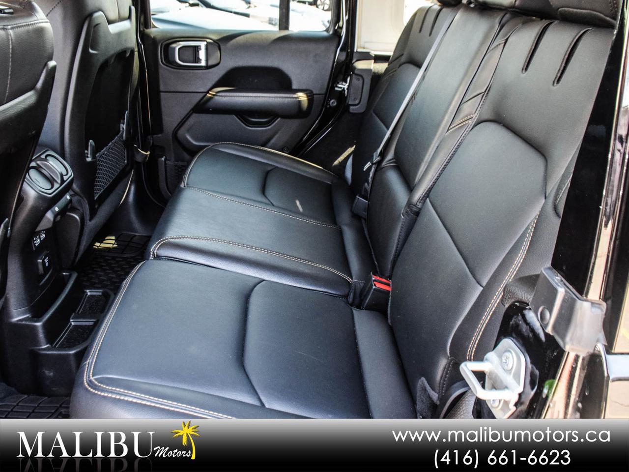 2024 Jeep Wrangler Sahara Photo