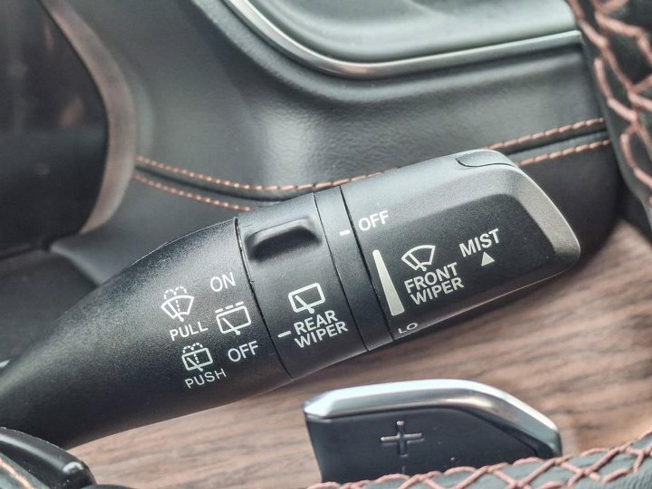2023 Jeep Grand Cherokee Summit 4x4 | Leather | Pano Sunroof | Rear Entertainment | Heads Up Display | BSM | and More ! Photo