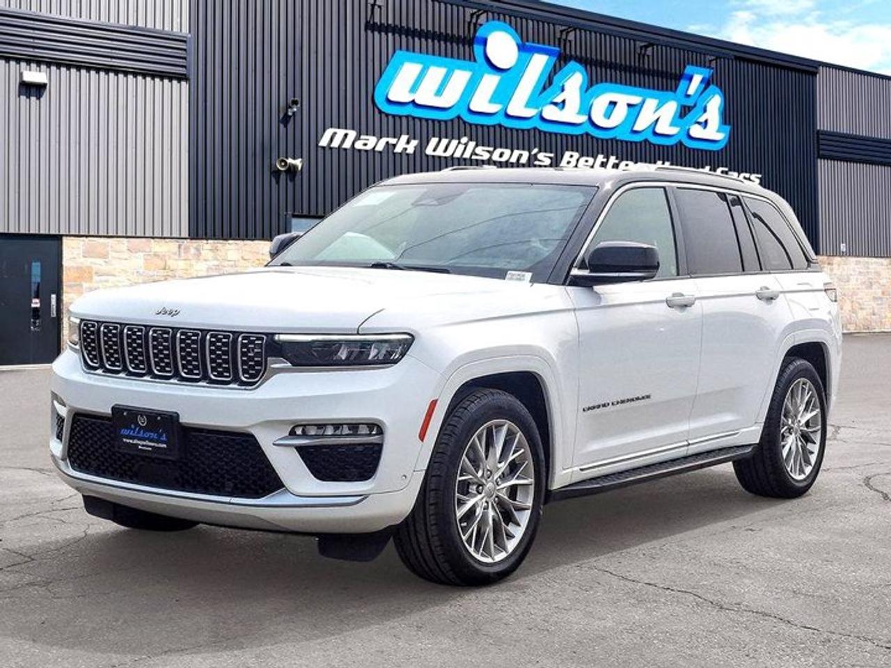 2023 Jeep Grand Cherokee Summit 4x4 | Leather | Pano Sunroof | Rear Entertainment | Heads Up Display | BSM | and More ! Photo